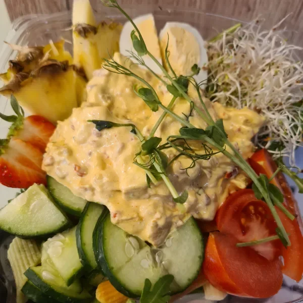 Pastasallad med kyckling curry